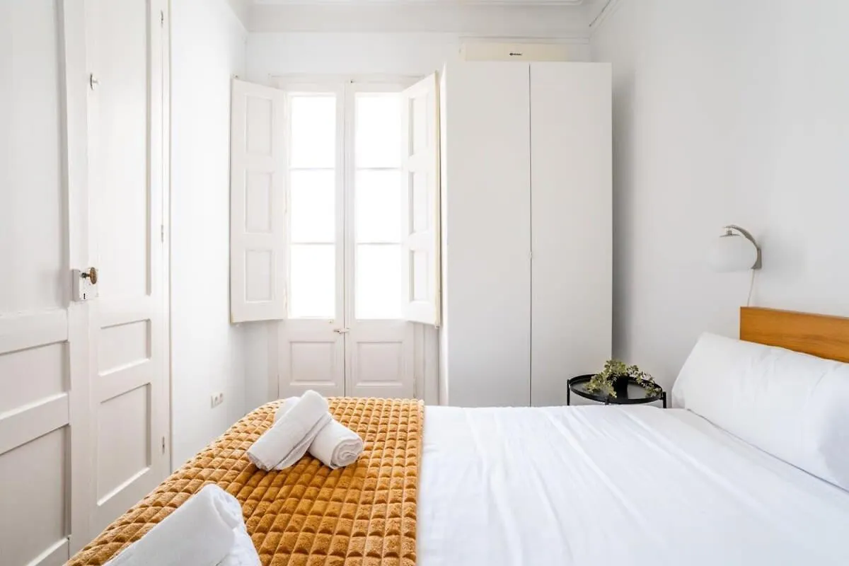 Gran Via Historic Catalan 4Bd Only For Families Or Business Groups Apartment Barcelona