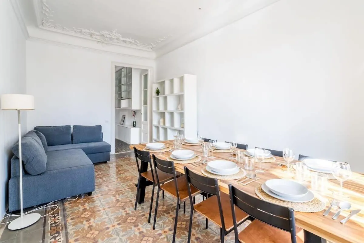 Gran Via Historic Catalan 4Bd Only For Families Or Business Groups Apartment Barcelona