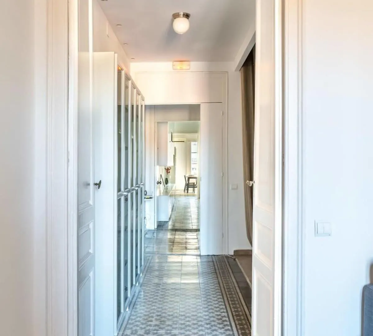 Gran Via Historic Catalan 4Bd Only For Families Or Business Groups Apartment Barcelona